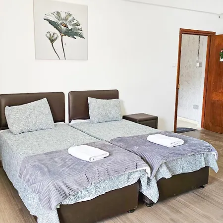 Unique Cozy Studio, 150m From Chabad Lubavitch Larnaca