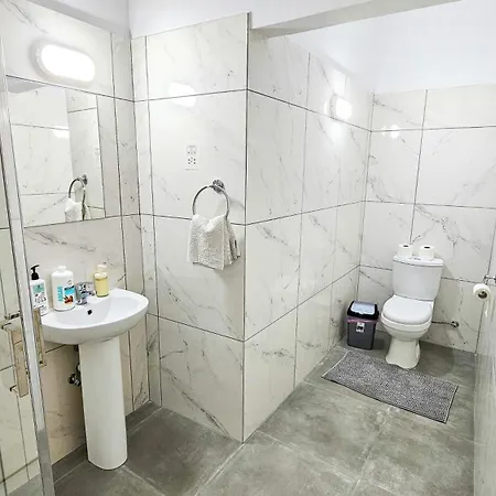 Apartment Unique Cozy Studio, 150m From Chabad Lubavitch Larnaca